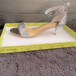 Gianni Bini grey glitter heels
